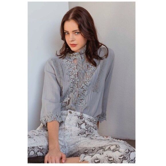 FLORAL Blouse With Eyelet Lacing In Grey - Picture 2 of 14